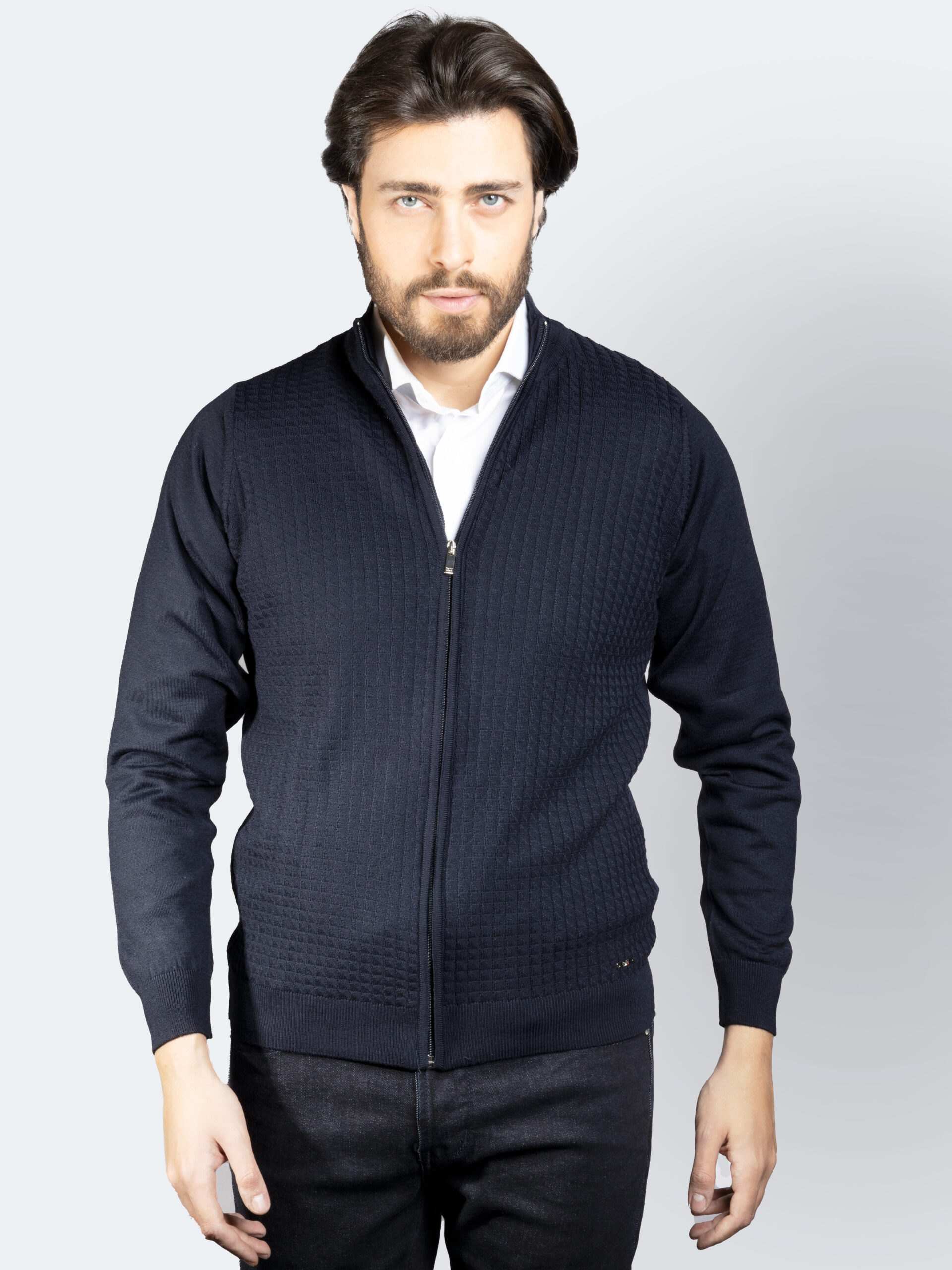 sw-hm02-nvy-scaled-1-8